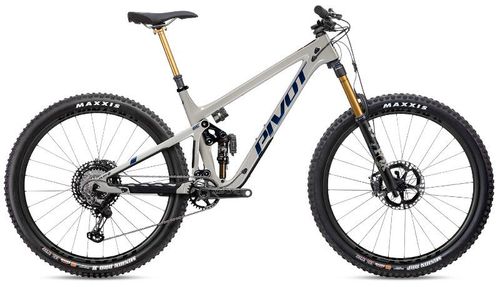 Light tan 2020 Pivot Switchblade Team XTR with Fox Live Valve enduro bike