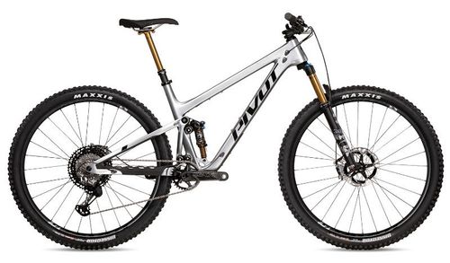 Silver 2021 Pivot Trail 429 mountain bike