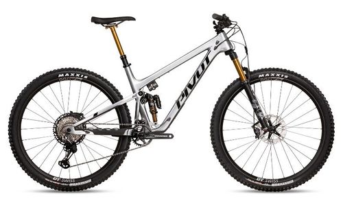 Silver 2021 Pivot Trail 429 mountain bike