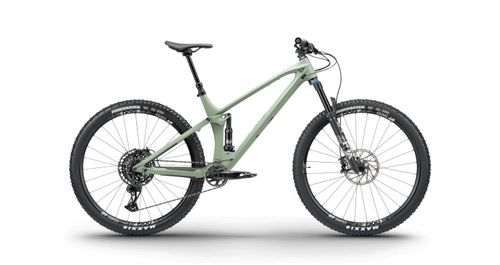 Green 2021 YT Izzo Core 3 trail mountain bike